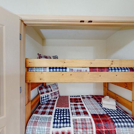 Appartamento Wildernest Pigeon Forge Esterno foto