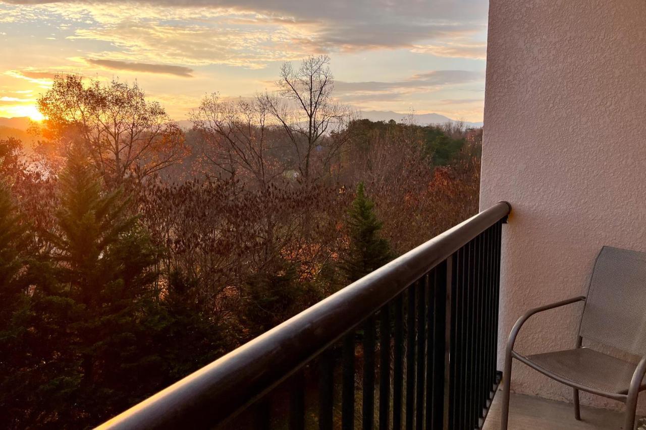 Appartamento Wildernest Pigeon Forge Esterno foto